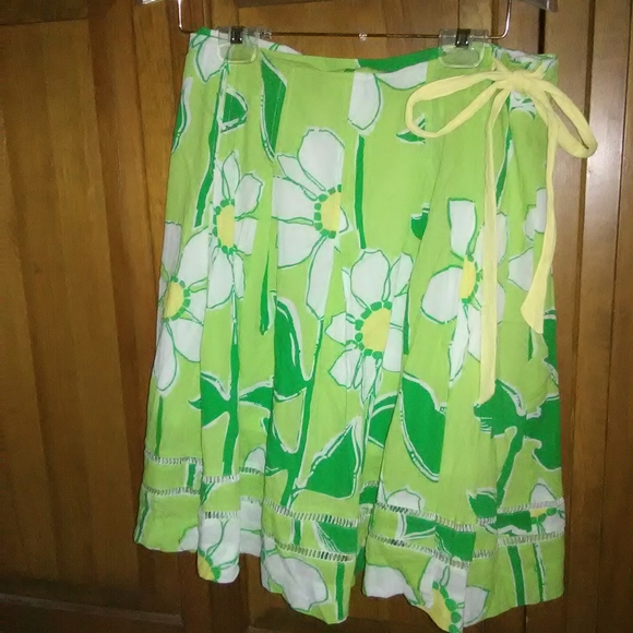 Lilly Pulitzer Wrap Skirt Size 4 - Picture 2 of 7
